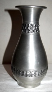 Vase
Perletinn